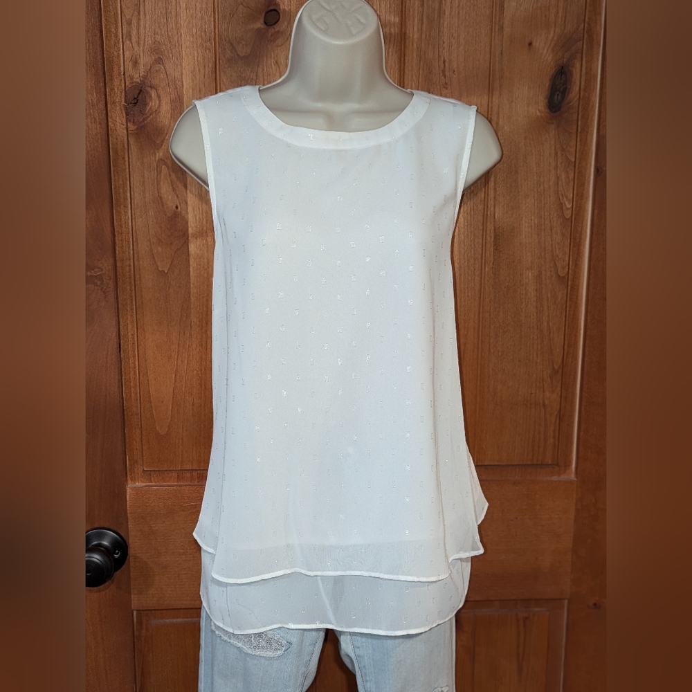 Apt. 9 White Layered‎ Sleeveless Blouse With Rectangle Pattern
